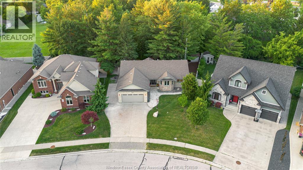 1160 Jillian, Lakeshore, Ontario  N0R 1A0 - Photo 2 - 26019057