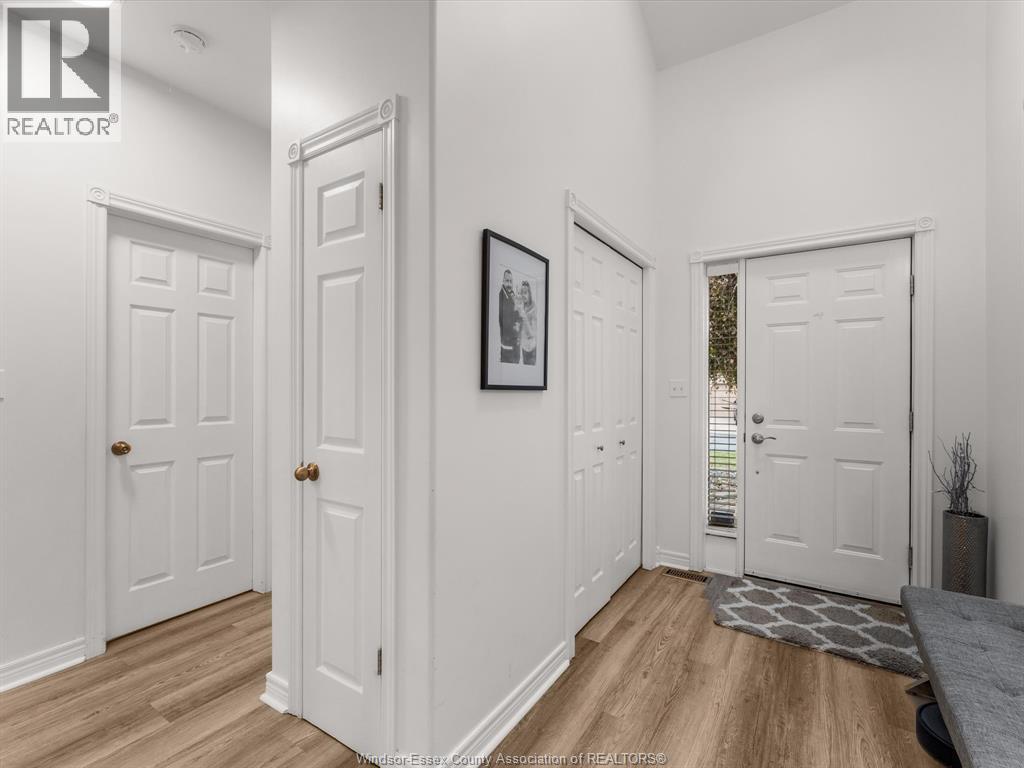 381 Tuscany, Tecumseh, Ontario  N8N 4W6 - Photo 4 - 26019084