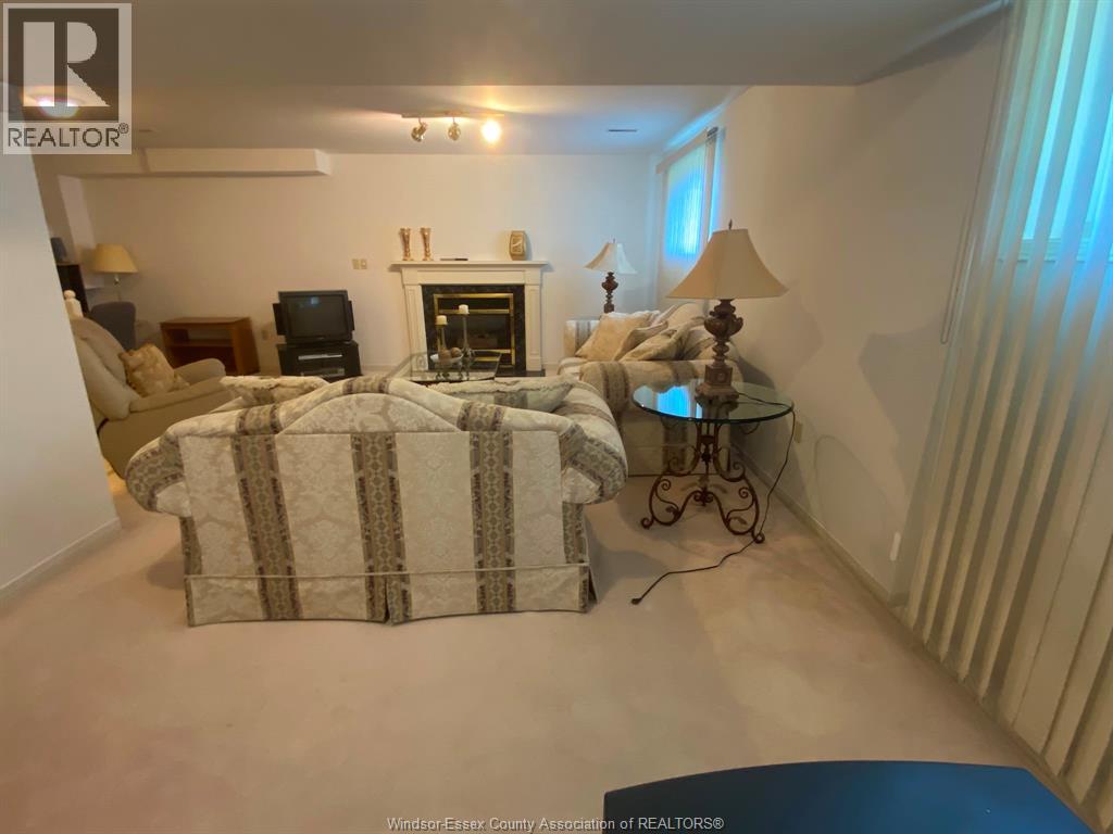 1087 Brookview Crescent, Windsor, Ontario  N8W 5H3 - Photo 17 - 26019050