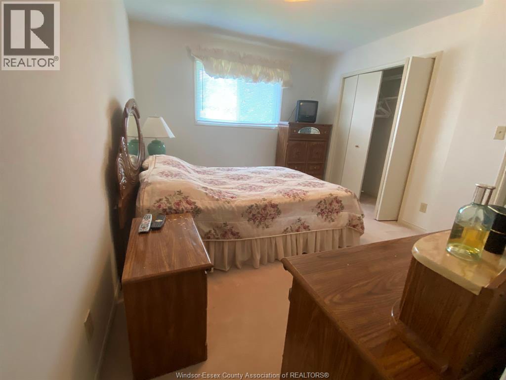 1087 Brookview Crescent, Windsor, Ontario  N8W 5H3 - Photo 8 - 26019050