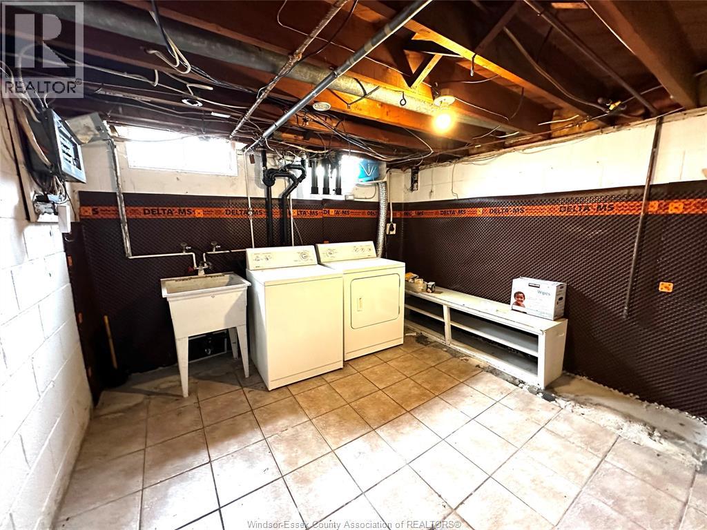 3615 Longfellow, Windsor, Ontario  N9E 2M2 - Photo 12 - 26019127