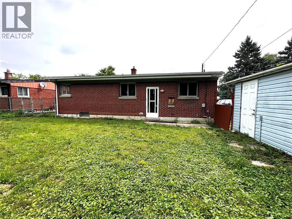 3615 Longfellow, Windsor, Ontario  N9E 2M2 - Photo 14 - 26019127