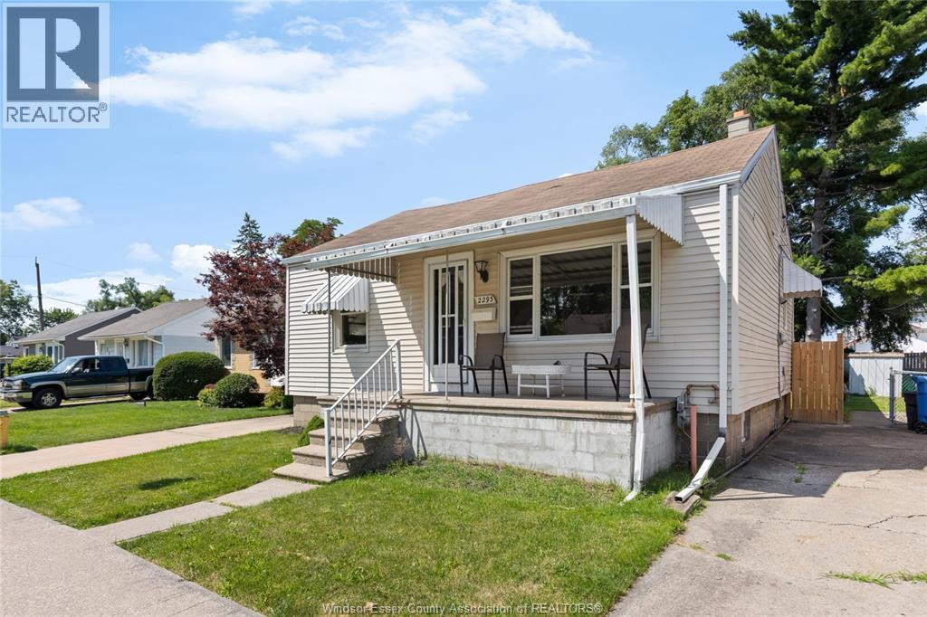 2293 MARENTETTE, Windsor, Ontario