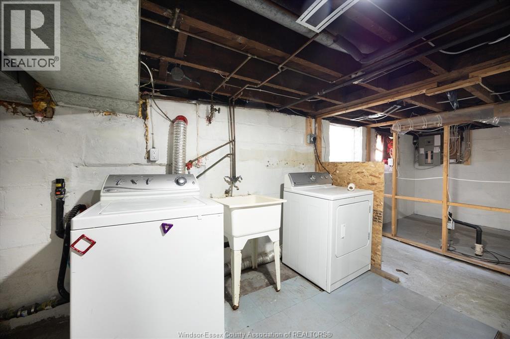 2004 Ottawa, Windsor, Ontario  N8Y 1R7 - Photo 15 - 26019030