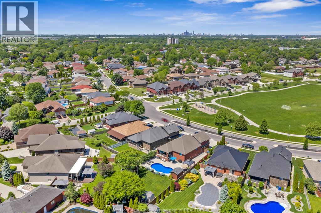 3939 Wildwood Drive, Windsor, Ontario  N8R 2L4 - Photo 47 - 26019128