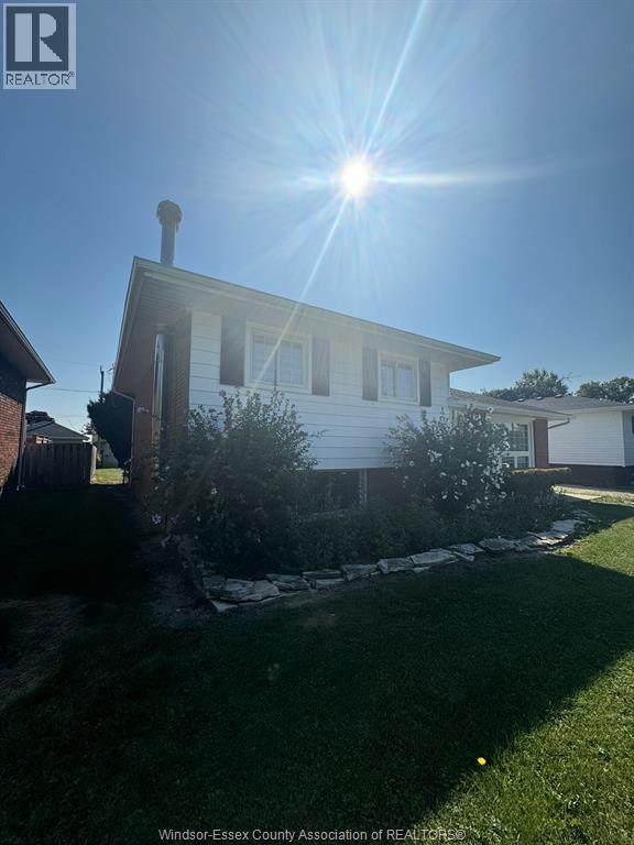 1860 Service Road, Kingsville, Ontario  N0P 2G0 - Photo 29 - 26019108