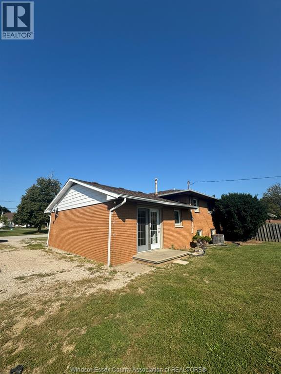 1860 Service Road, Kingsville, Ontario  N0P 2G0 - Photo 30 - 26019141