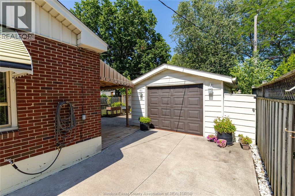 3640 Charlevoix Avenue, Windsor, Ontario  N9E 3B3 - Photo 7 - 26018659