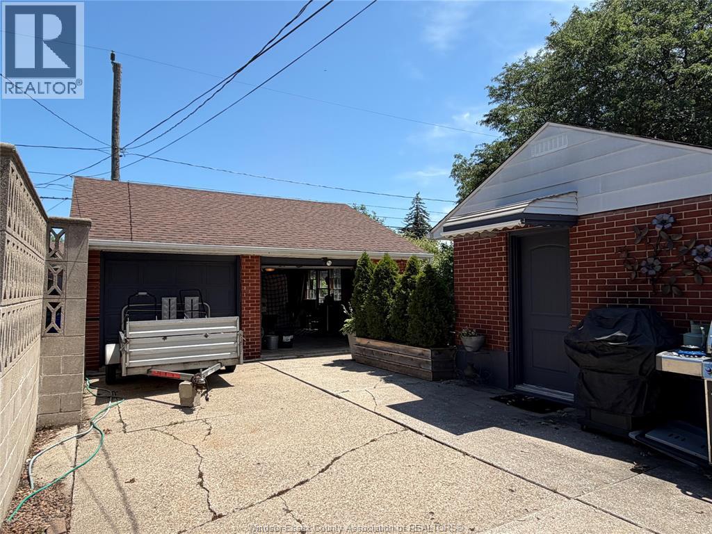 858 Laporte, Windsor, Ontario  N8S 3R4 - Photo 28 - 26019154