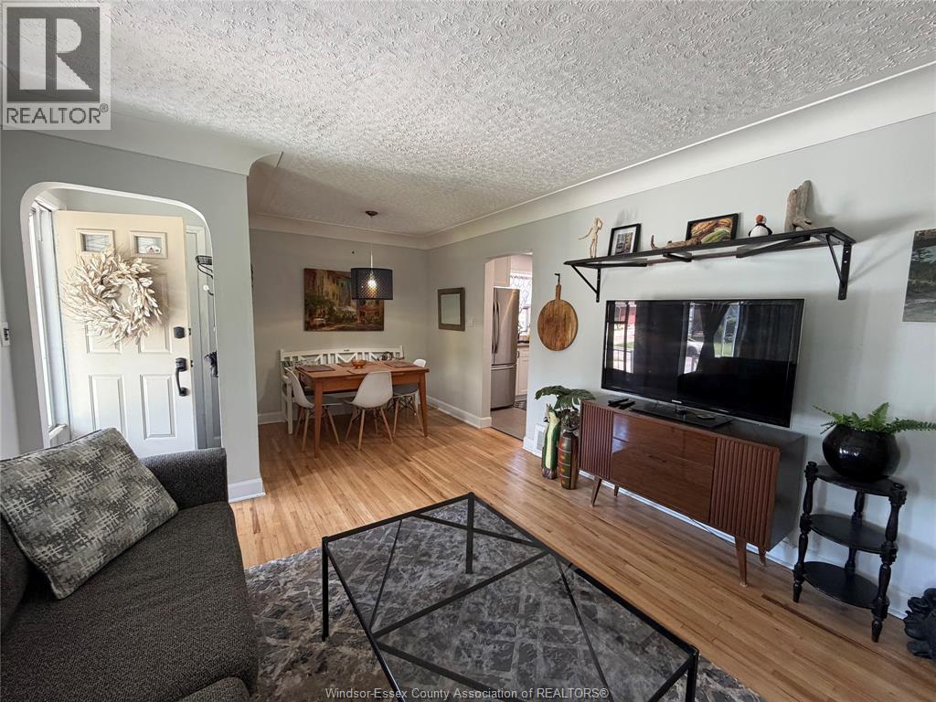 858 Laporte, Windsor, Ontario  N8S 3R4 - Photo 5 - 26019154