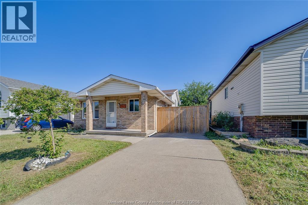 1465 Foster Avenue, Windsor, Ontario  N8W 5P8 - Photo 2 - 26018979