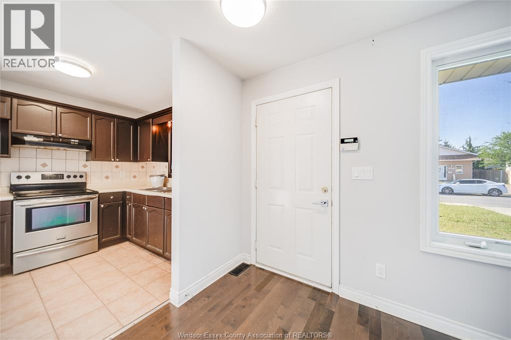 1465 Foster Avenue, Windsor, Ontario  N8W 5P8 - Photo 6 - 26018979