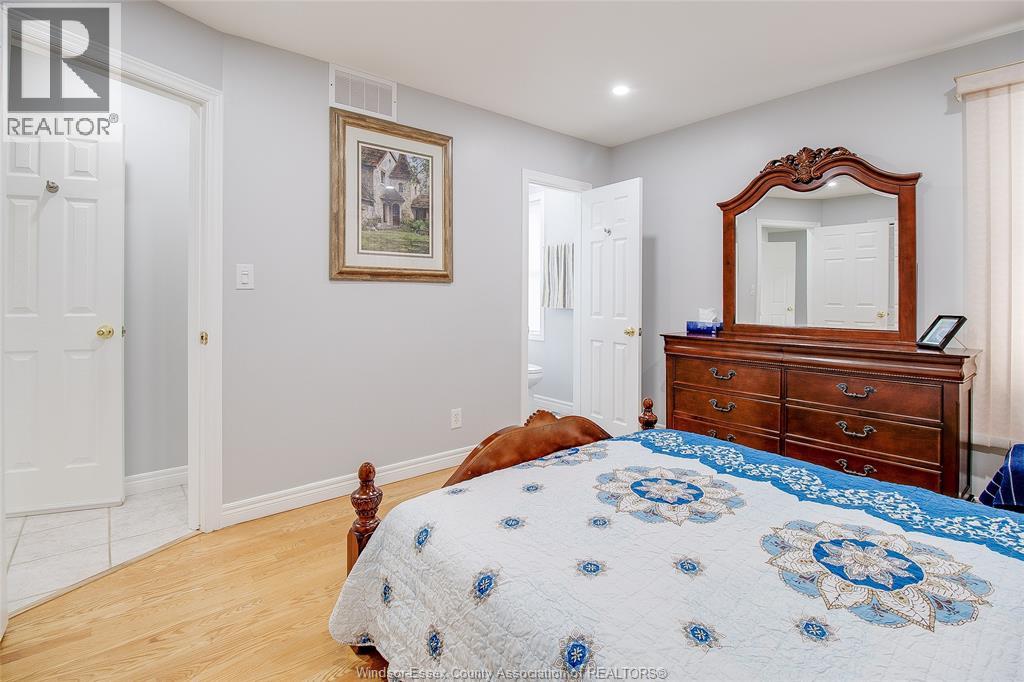 2759 Mckay Avenue, Windsor, Ontario  N9E 2P7 - Photo 12 - 26019118