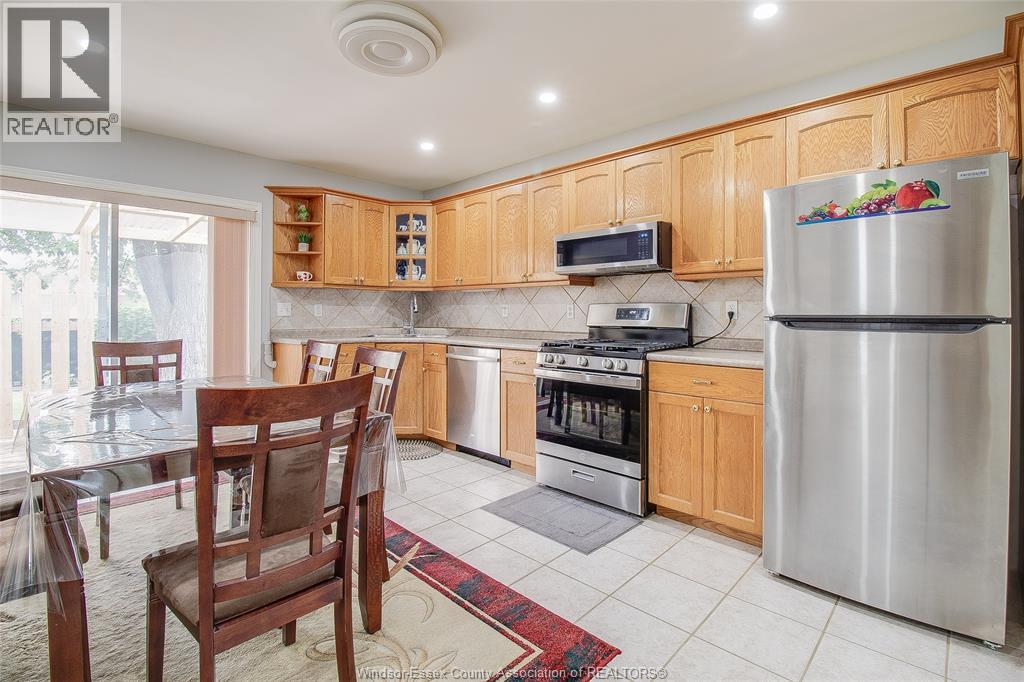 2759 Mckay Avenue, Windsor, Ontario  N9E 2P7 - Photo 8 - 26019118