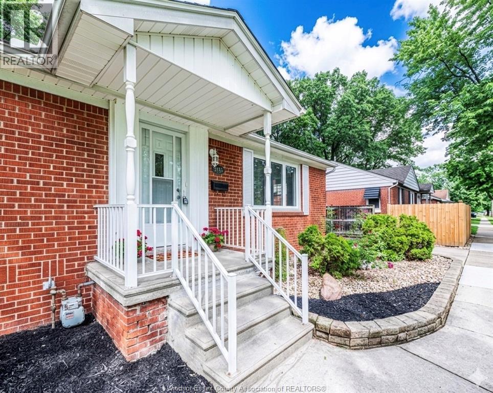 3365 Curry Avenue, Windsor, Ontario  N9E 2T4 - Photo 4 - 26019079