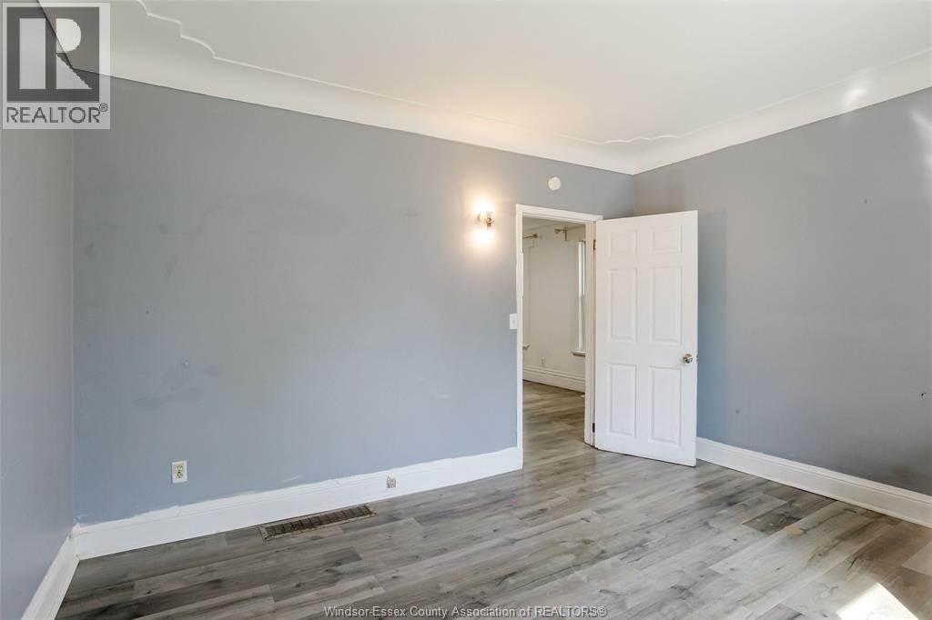 355 Bridge, Windsor, Ontario  N9B 2M3 - Photo 6 - 26019153
