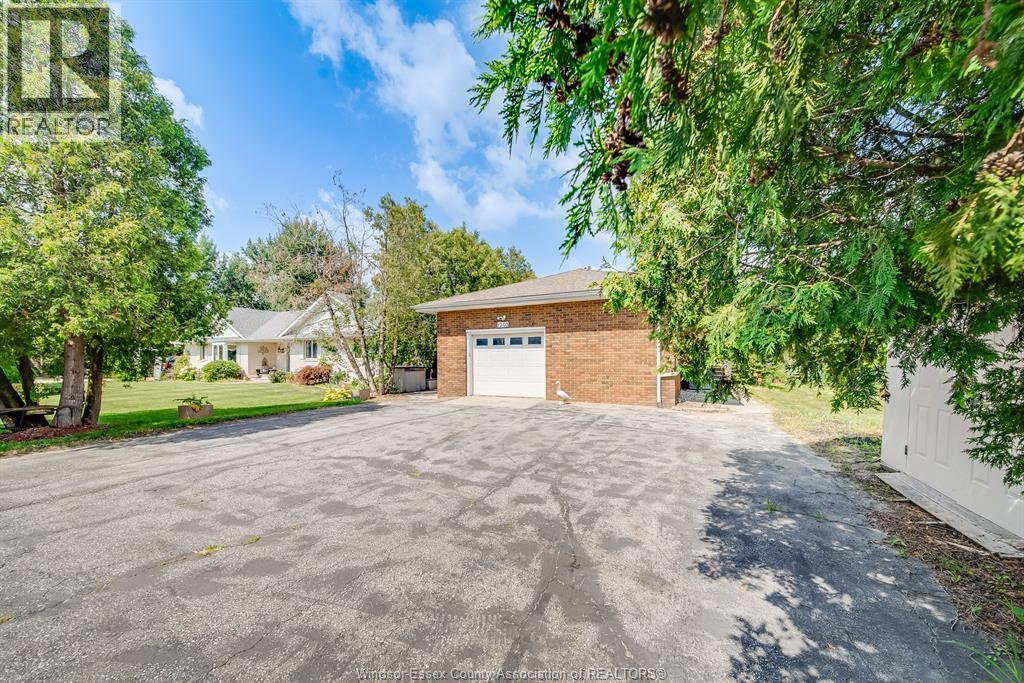 1203 County Road 27, Lakeshore, Ontario  N8L 1B7 - Photo 47 - 26019179