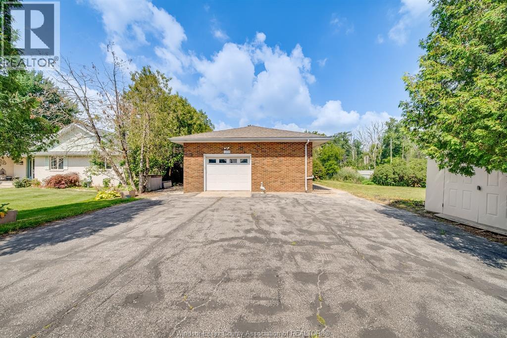 1203 County Road 27, Lakeshore, Ontario  N8L 1B7 - Photo 48 - 26019179