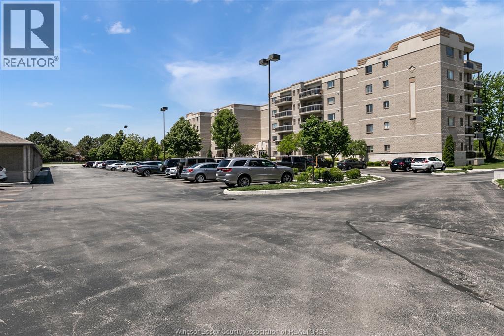 250 Manning Unit# 306, Tecumseh, Ontario  N8N 0E5 - Photo 3 - 26019185