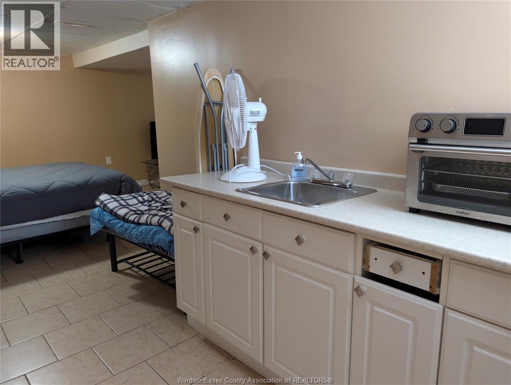 868 Elm, Windsor, Ontario  N9A 5H3 - Photo 24 - 26019182