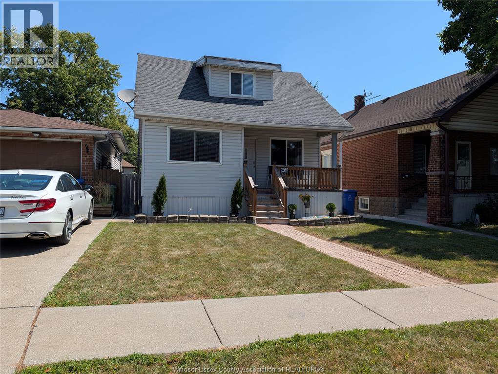 868 Elm, Windsor, Ontario  N9A 5H3 - Photo 3 - 26019182