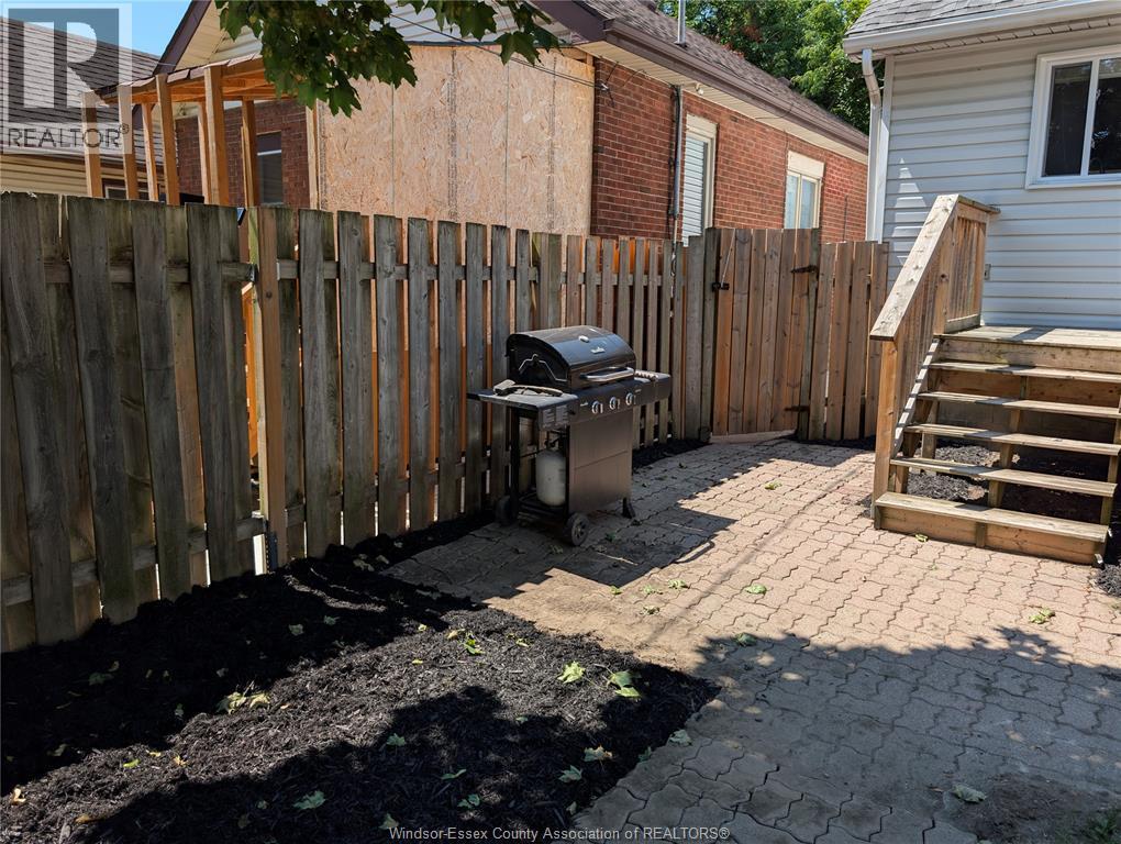 868 Elm, Windsor, Ontario  N9A 5H3 - Photo 30 - 26019182