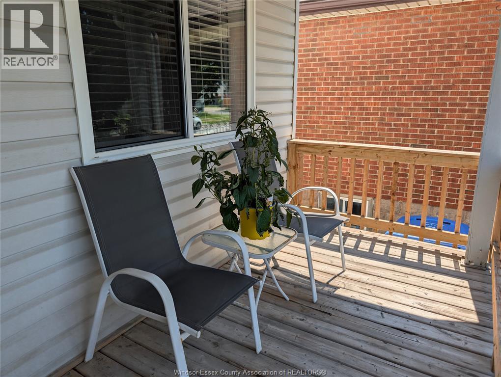 868 Elm, Windsor, Ontario  N9A 5H3 - Photo 5 - 26019182