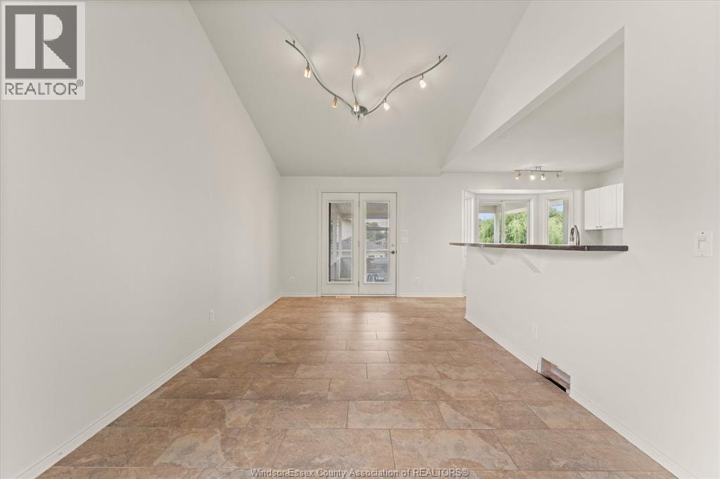 421 Gibb Street, Amherstburg, Ontario  N9V 3V7 - Photo 10 - 26019190