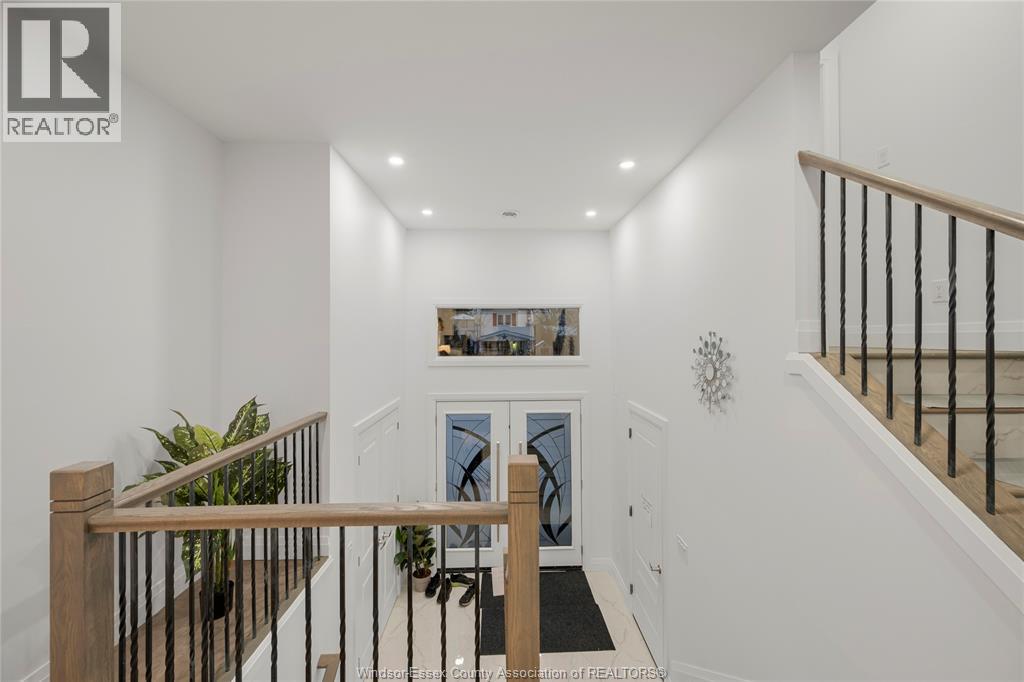 665 Alexandrine Street, Windsor, Ontario  N8X 3C1 - Photo 5 - 26019213