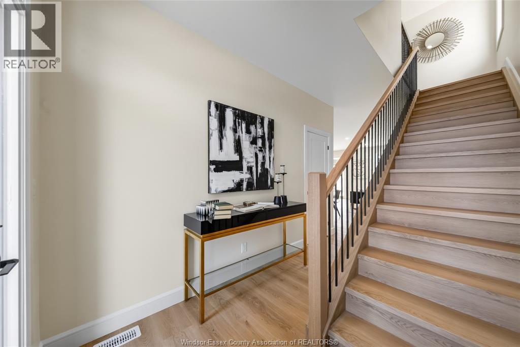 557 Fletcher, Lakeshore, Ontario  N0R 1A0 - Photo 3 - 26019207