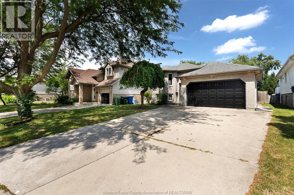 3438 Treeline Court, Windsor, Ontario  N8R 2K3 - Photo 1 - 26019226