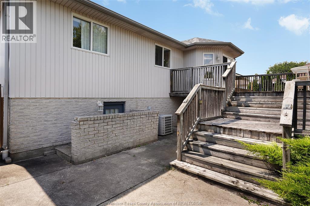 3438 Treeline Court, Windsor, Ontario  N8R 2K3 - Photo 10 - 26019226