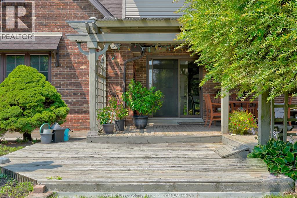 2036 Lesperance Road, Tecumseh, Ontario  N8N 2N4 - Photo 5 - 26019232
