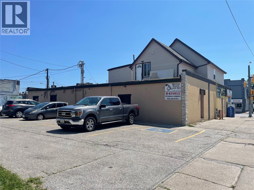 916 Wyandotte Street East, Windsor, Ontario  N9A 3J8 - Photo 12 - 26019219