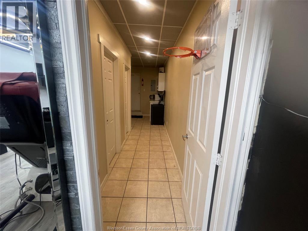 916 Wyandotte Street East, Windsor, Ontario  N9A 3J8 - Photo 3 - 26019219