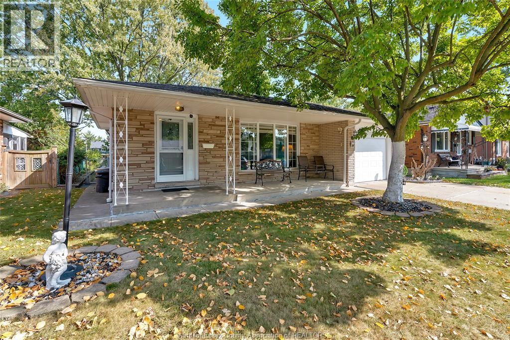 2664 Rivard Avenue, Windsor, Ontario  N8T 2H5 - Photo 1 - 26019243