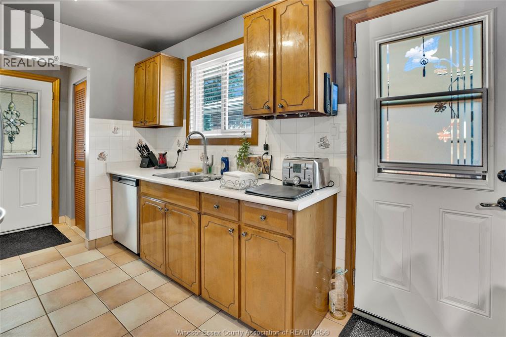 2664 Rivard Avenue, Windsor, Ontario  N8T 2H5 - Photo 12 - 26019243
