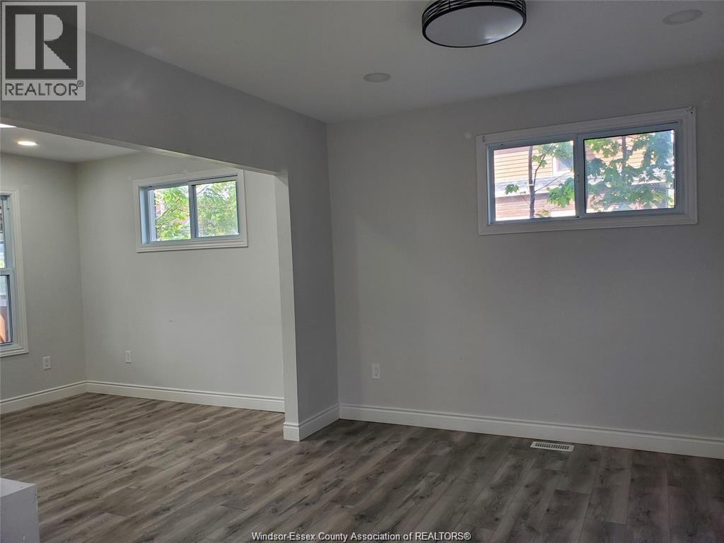 348 Caroline Street, Windsor, Ontario  N9A 6A4 - Photo 11 - 26019205