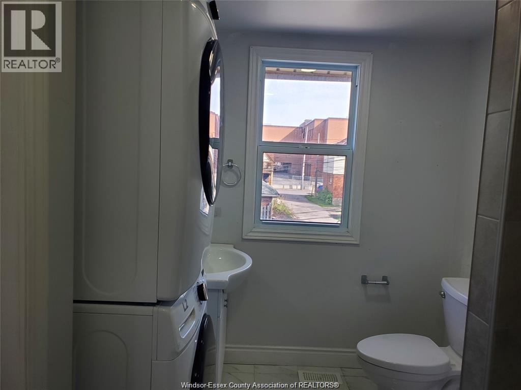 348 Caroline Street, Windsor, Ontario  N9A 6A4 - Photo 15 - 26019205
