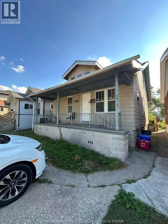 743 Randolph, Windsor, Ontario  N9B 2T7 - Photo 1 - 26019294