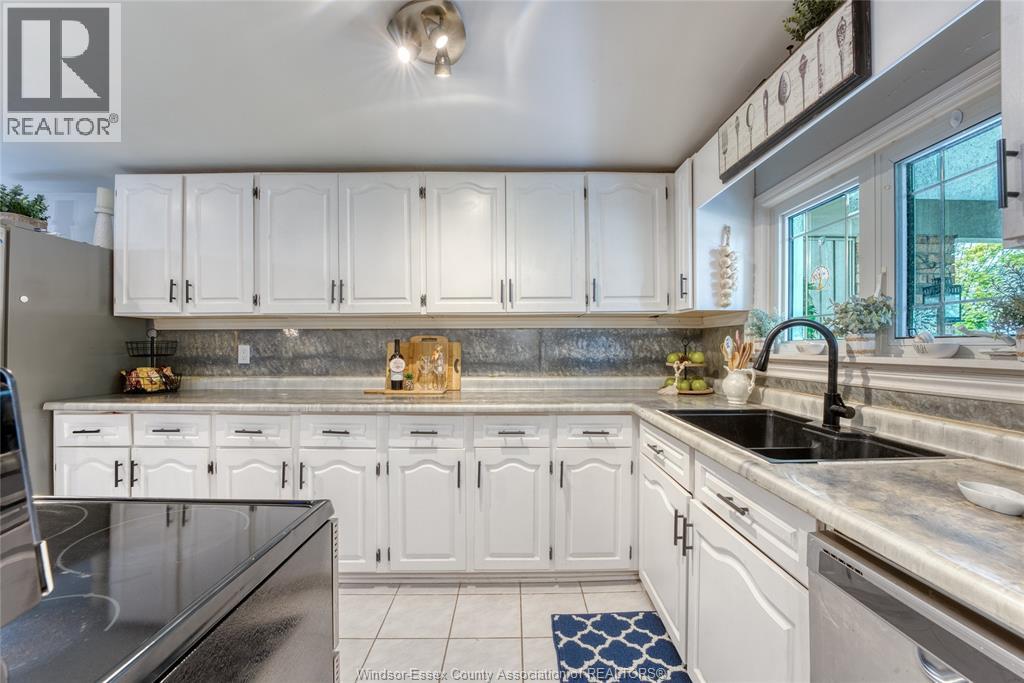 9435 Ridge Road, Windsor, Ontario  N8R 1G5 - Photo 11 - 26019314