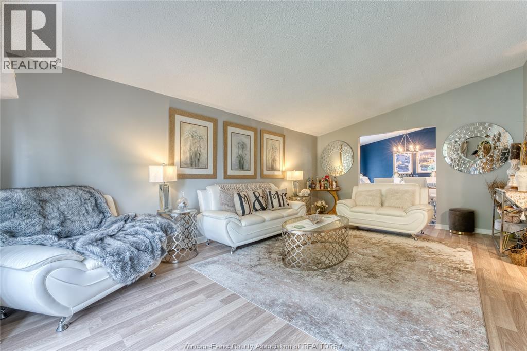 9435 Ridge Road, Windsor, Ontario  N8R 1G5 - Photo 3 - 26019314