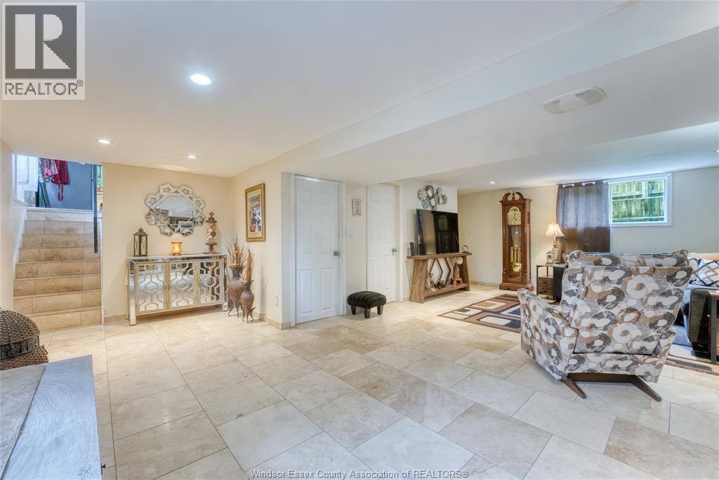 9435 Ridge Road, Windsor, Ontario  N8R 1G5 - Photo 35 - 26019314