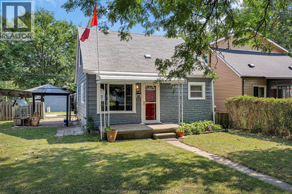 699 CAPITOL, Windsor, Ontario