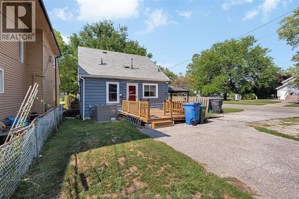 699 Capitol, Windsor, Ontario  N8X 3E9 - Photo 6 - 26019310