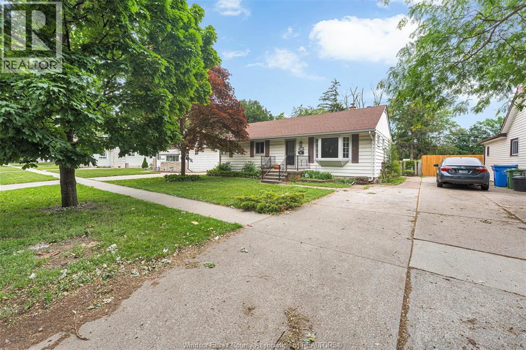 2032 Ford Boulevard, Windsor, Ontario  N8T 2E7 - Photo 3 - 26019318