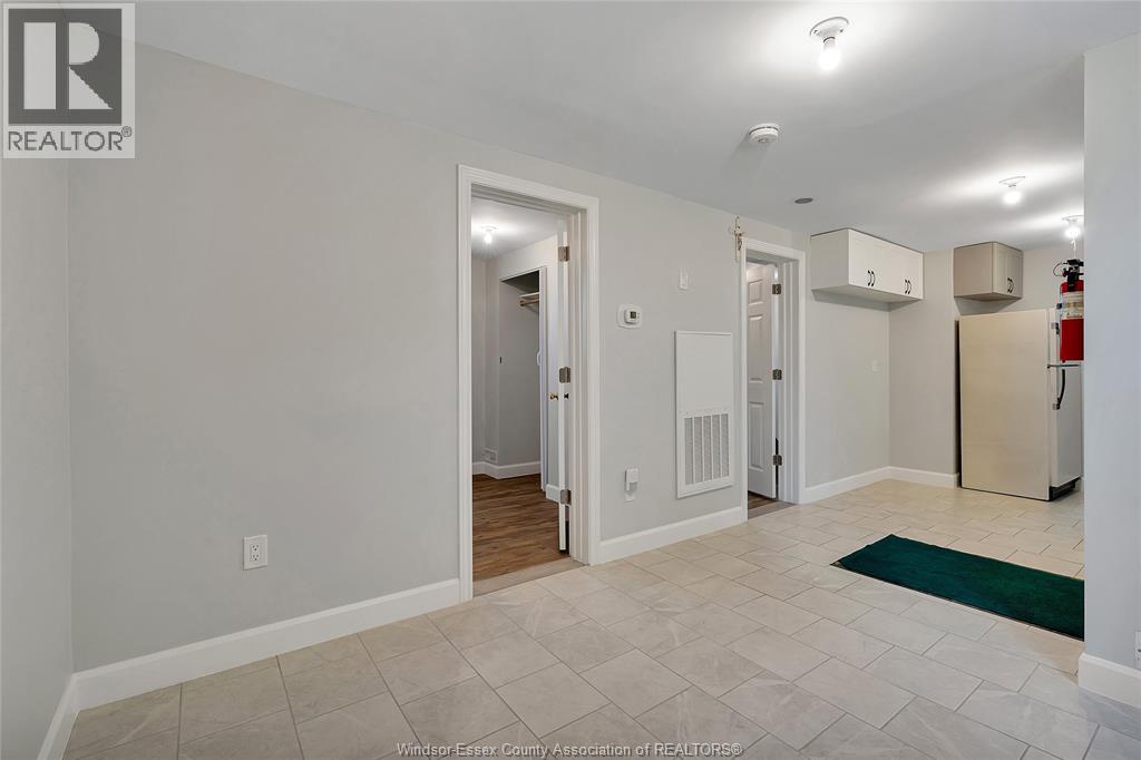 881 Parent Avenue Unit# Basement, Windsor, Ontario  N9A 2C9 - Photo 8 - 26019345