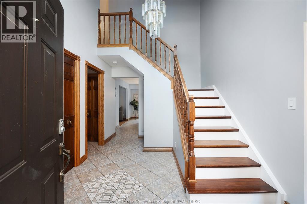 12510 Keith Crescent, Tecumseh, Ontario  N8N 4A8 - Photo 6 - 26019339