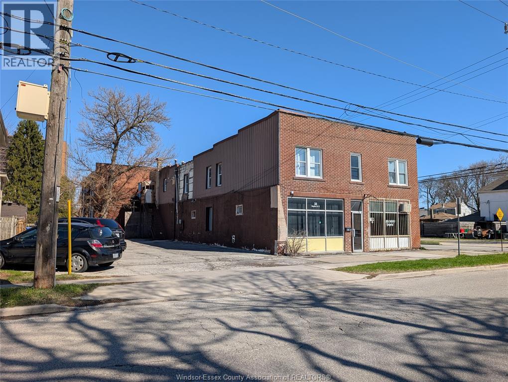 38 Shepherd, Windsor, Ontario  N8X 2J8 - Photo 2 - 26019335