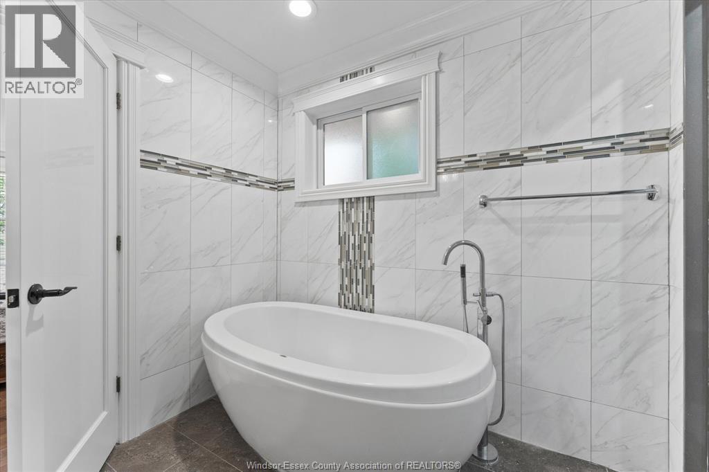 1055 Roseland Drive South, Windsor, Ontario  N9G 1T9 - Photo 19 - 26019344